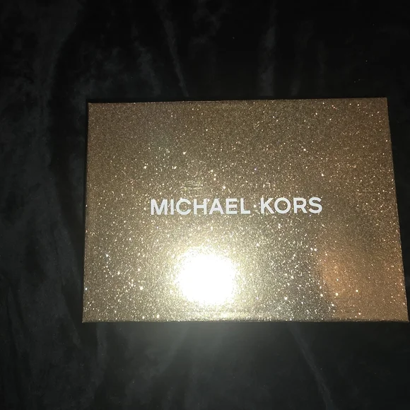 Michael Kors Belt Bag/ Fanny Pack - Picture 8 of 8